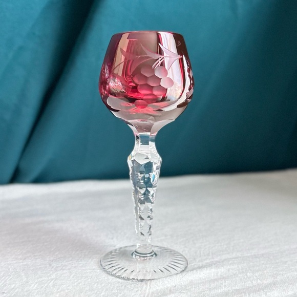 Lausitzer Crystal Cut to Clear Cordial Glass Grapes Fan Star Cut Stem Cranberry - Picture 1 of 8